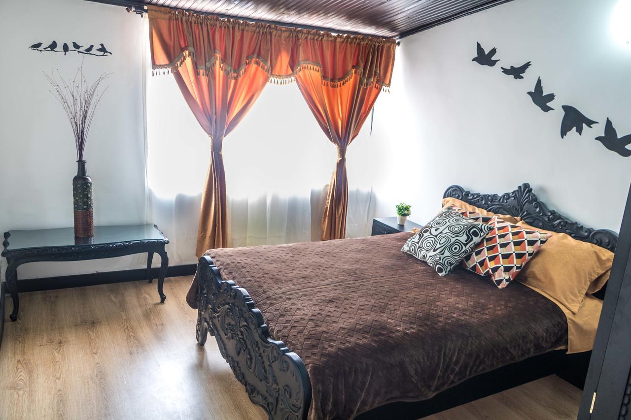 Mansion Blanca Apartment อิปิอาเลส ภายนอก รูปภาพ