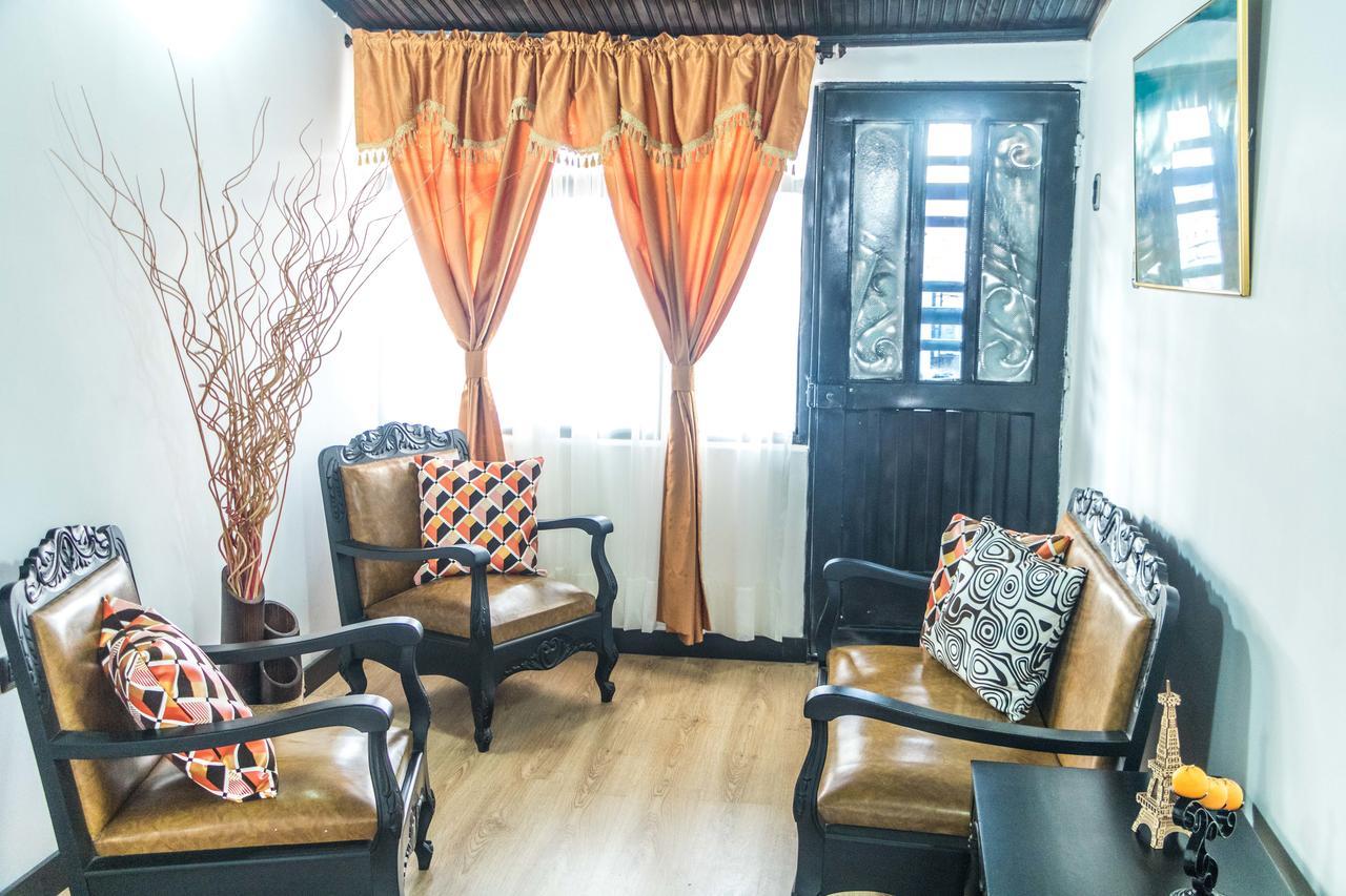 Mansion Blanca Apartment อิปิอาเลส ภายนอก รูปภาพ